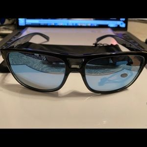 Revo Holsby Black grain polarized blue sunglasses